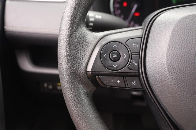 Toyota RAV4 Vehicle Image 11