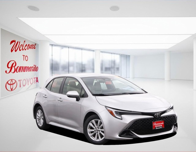 Toyota Corolla Hatchback Vehicle Image 02