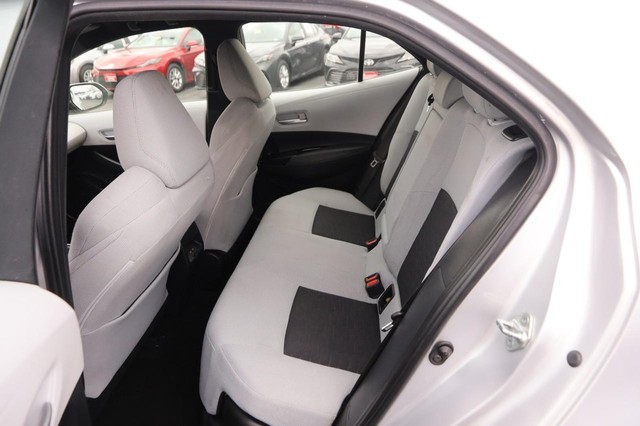 Toyota Corolla Hatchback Vehicle Image 09