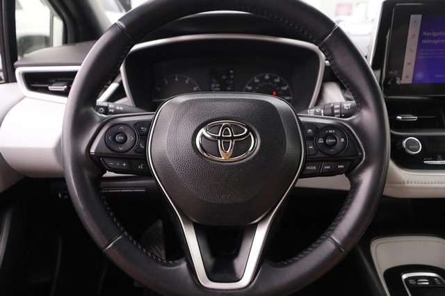 Toyota Corolla Hatchback Vehicle Image 10