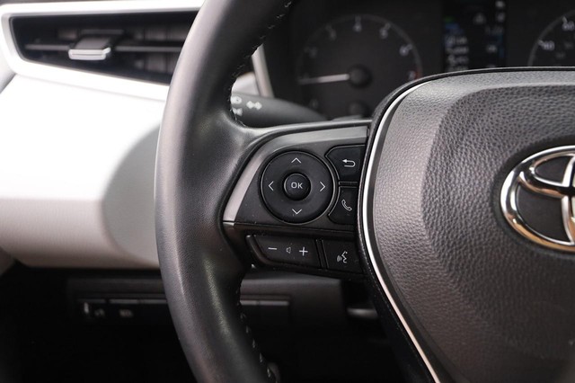 Toyota Corolla Hatchback Vehicle Image 11