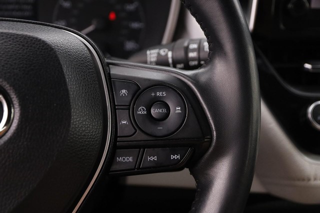 Toyota Corolla Hatchback Vehicle Image 12
