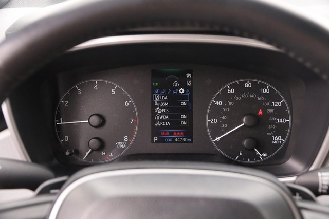 Toyota Corolla Hatchback Vehicle Image 13