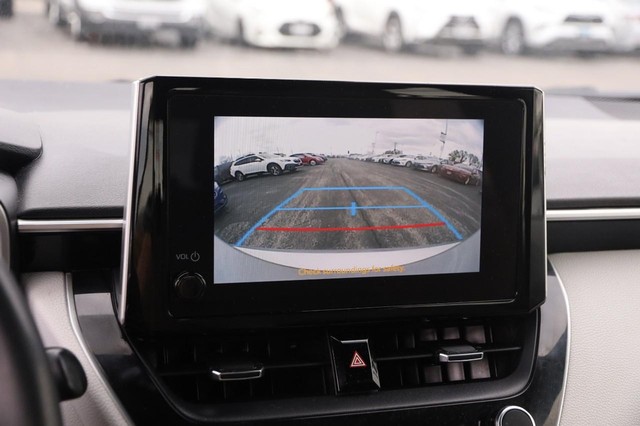 Toyota Corolla Hatchback Vehicle Image 16