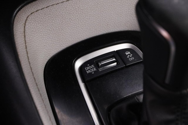 Toyota Corolla Hatchback Vehicle Image 18