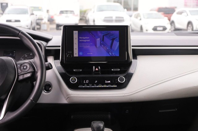 Toyota Corolla Hatchback Vehicle Image 23