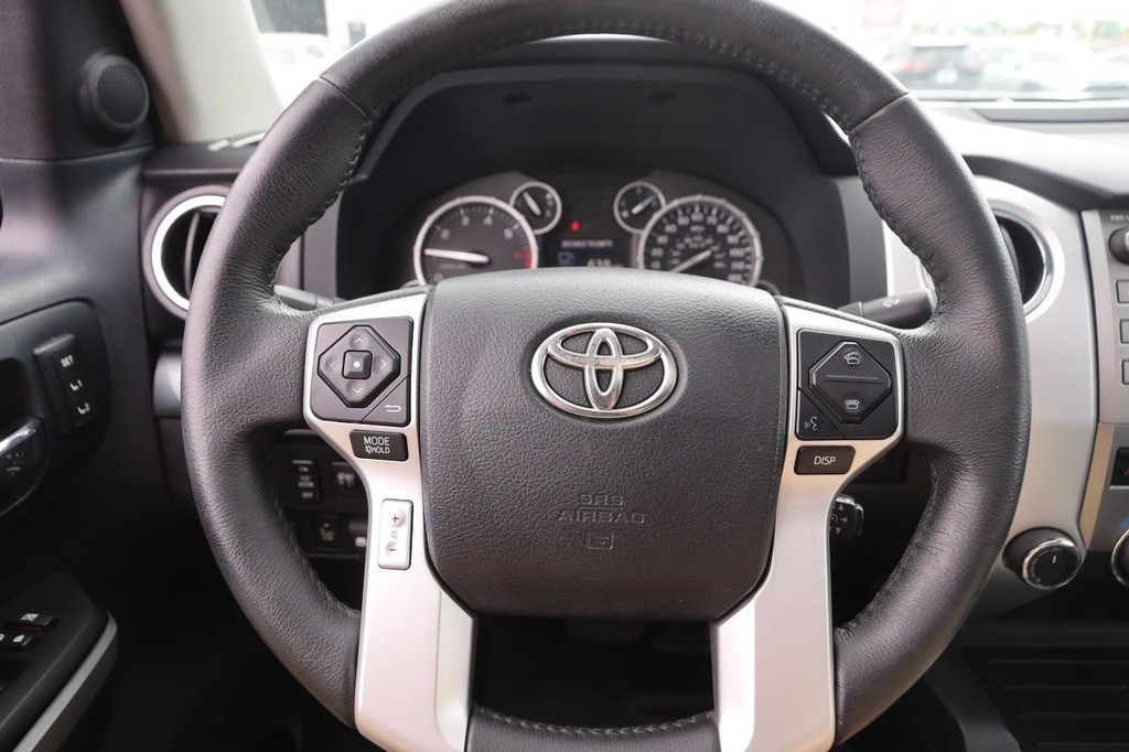 Toyota Tundra 4WD Truck Vehicle Full-screen Gallery Image 10