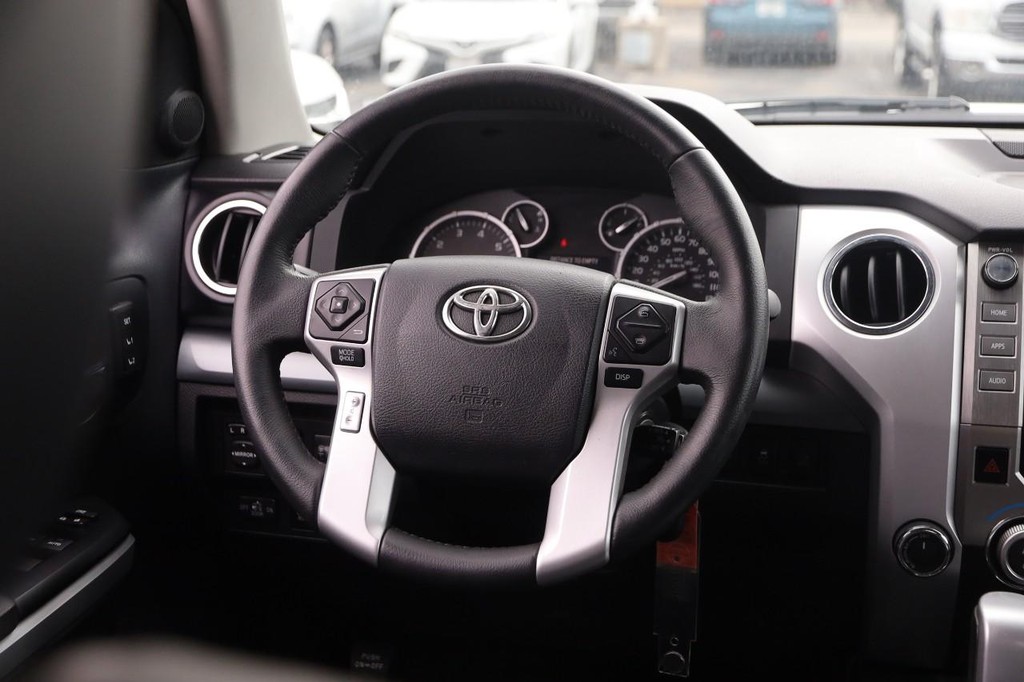 Toyota Tundra 4WD Truck Vehicle Full-screen Gallery Image 23