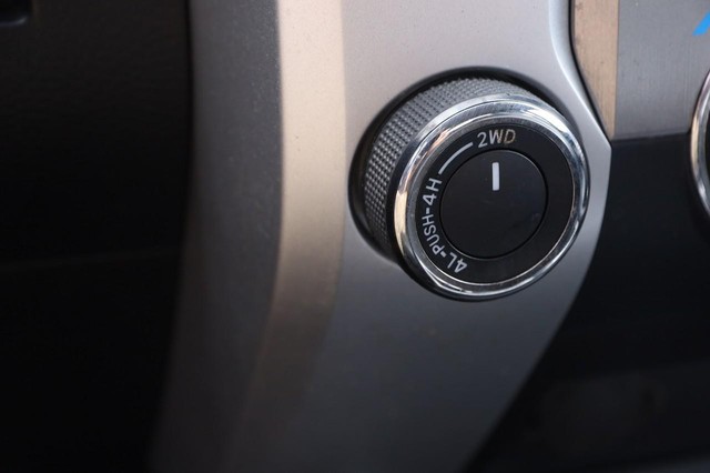 Toyota Tundra 4WD Truck Vehicle Image 19