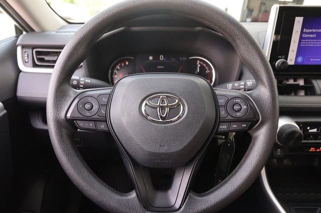 Toyota RAV4 Vehicle Image 10