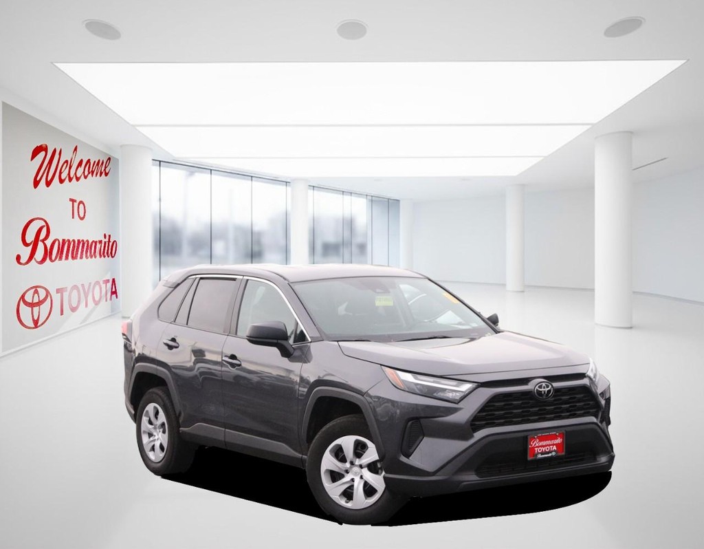 Toyota RAV4 Vehicle Full-screen Gallery Image 2