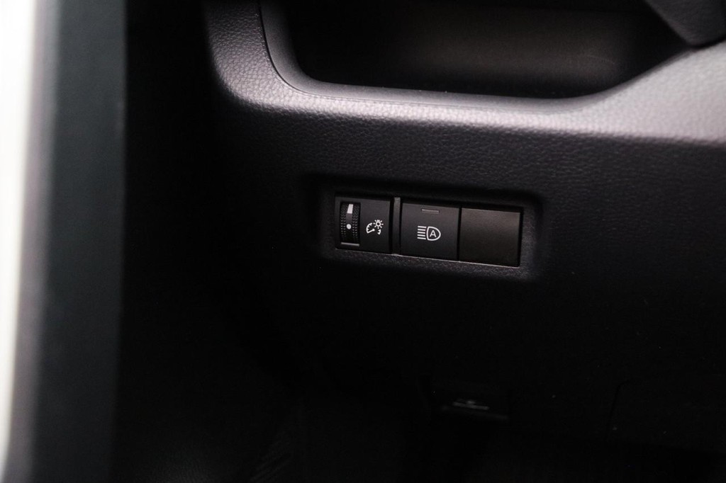 Toyota RAV4 Vehicle Full-screen Gallery Image 19