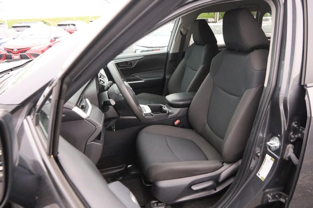Toyota RAV4 Vehicle Image 08