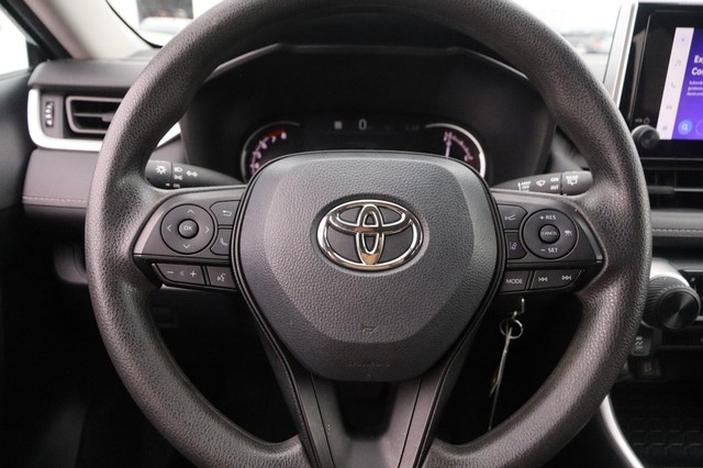 Toyota RAV4 Vehicle Image 10