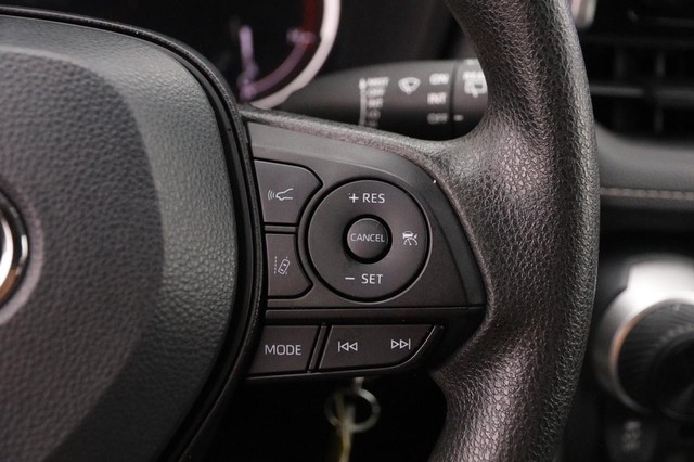 Toyota RAV4 Vehicle Image 12