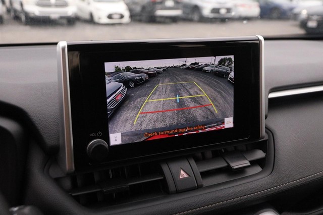 Toyota RAV4 Vehicle Image 16