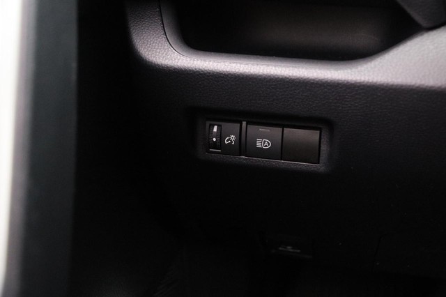 Toyota RAV4 Vehicle Image 19
