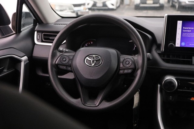 Toyota RAV4 Vehicle Image 22
