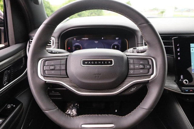 Jeep Wagoneer L Vehicle Image 13