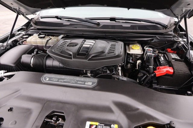 Jeep Wagoneer L Vehicle Image 33