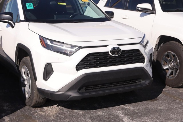 Toyota RAV4 Vehicle Image 02