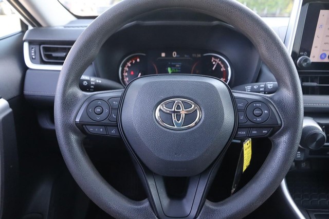 Toyota RAV4 Vehicle Image 10