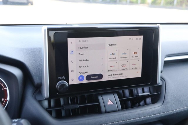 Toyota RAV4 Vehicle Image 14