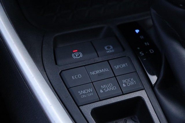 Toyota RAV4 Vehicle Image 17