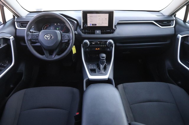 Toyota RAV4 Vehicle Image 19
