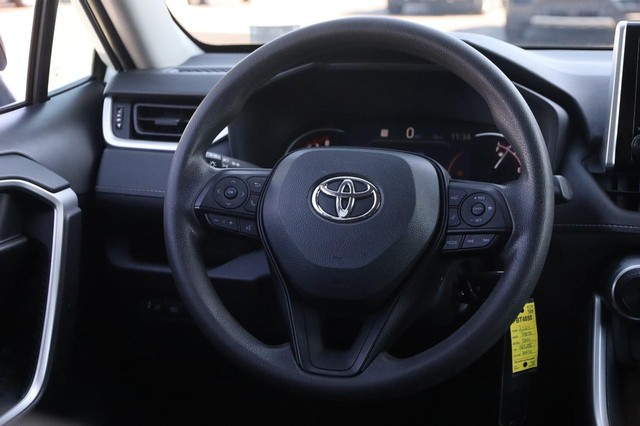 Toyota RAV4 Vehicle Image 21