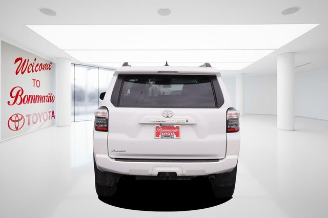 Toyota 4Runner Vehicle Image 06