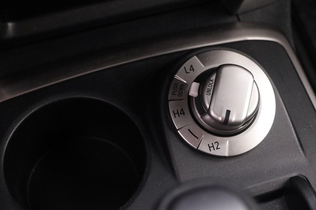 Toyota 4Runner Vehicle Image 19