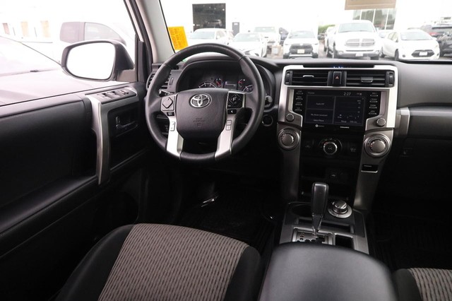 Toyota 4Runner Vehicle Image 22