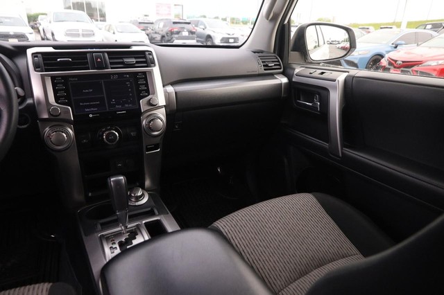 Toyota 4Runner Vehicle Image 25