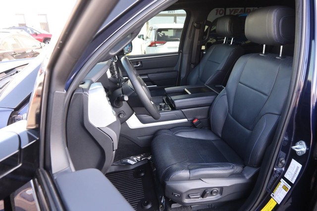 Toyota Tundra 4WD Vehicle Image 09