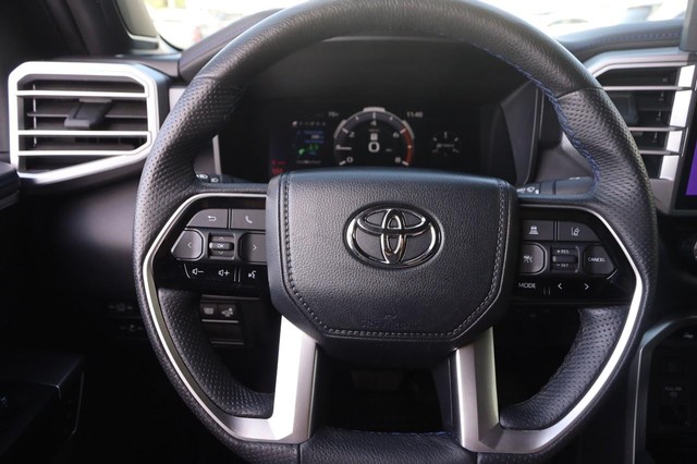 Toyota Tundra 4WD Vehicle Image 11
