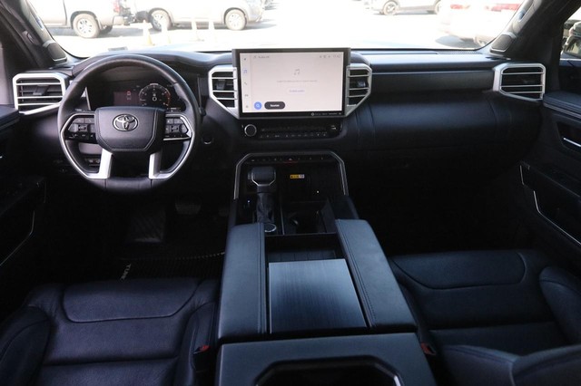 Toyota Tundra 4WD Vehicle Image 21