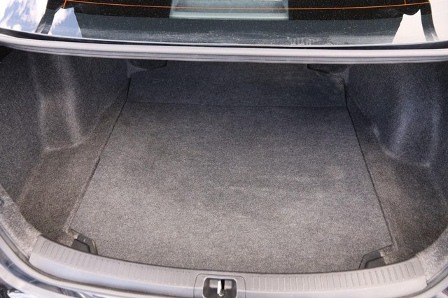 Toyota Corolla Vehicle Image 07