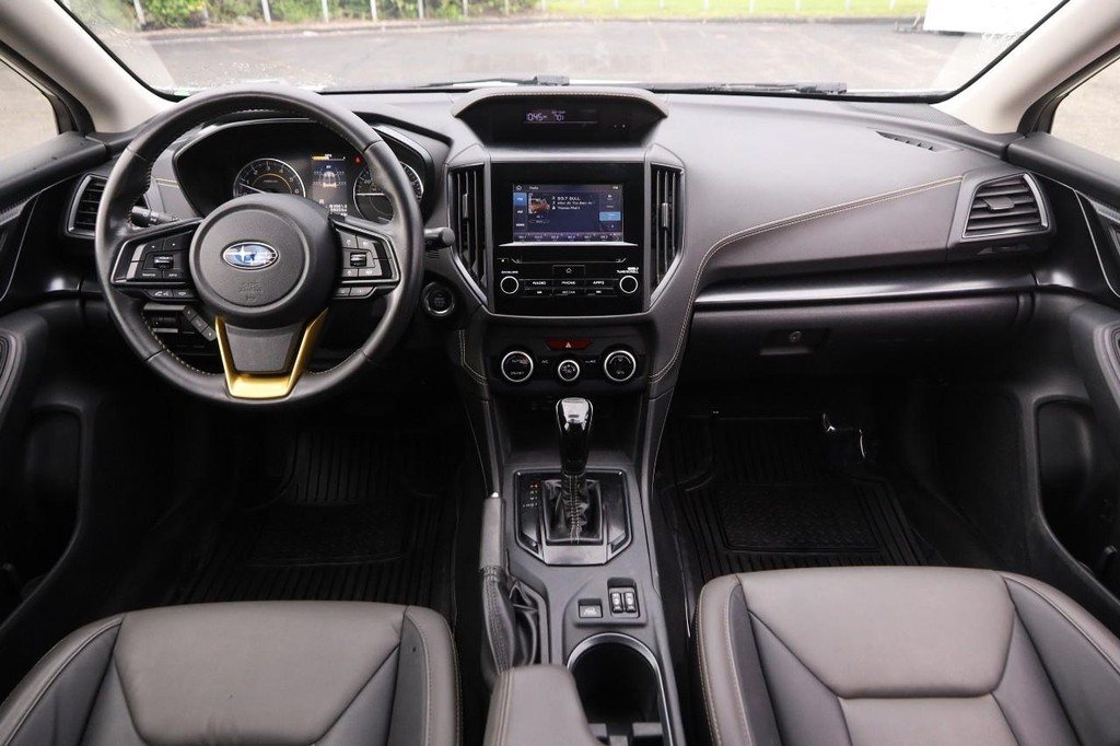 Subaru Crosstrek Vehicle Full-screen Gallery Image 22