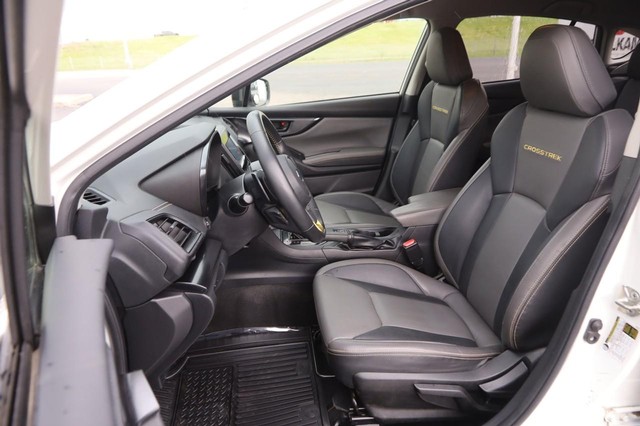 Subaru Crosstrek Vehicle Image 08