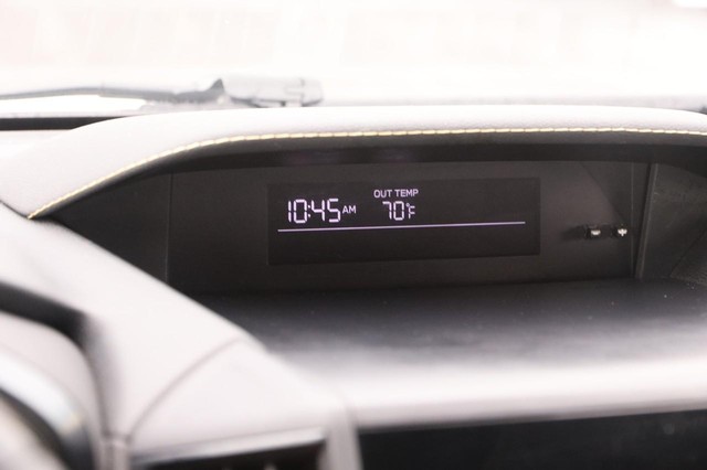 Subaru Crosstrek Vehicle Image 15