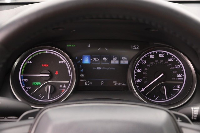 Toyota Camry Vehicle Image 14