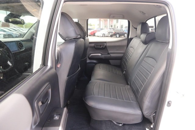 Toyota Tacoma 4WD Vehicle Image 09