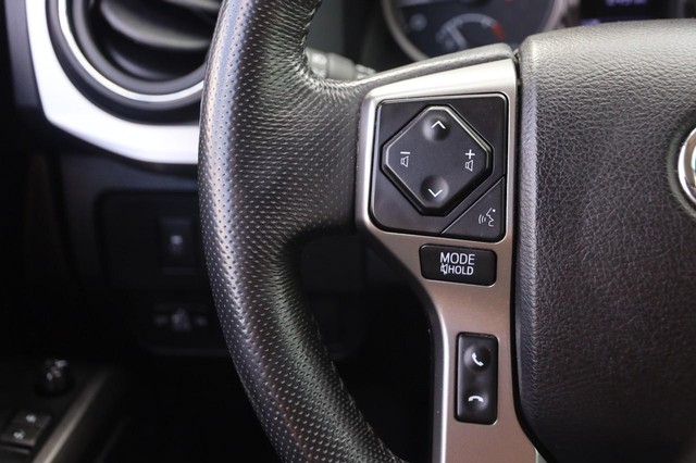 Toyota Tacoma 4WD Vehicle Image 11