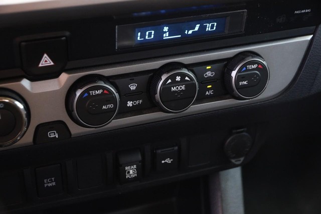 Toyota Tacoma 4WD Vehicle Image 17