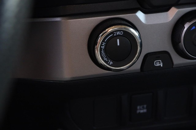Toyota Tacoma 4WD Vehicle Image 18