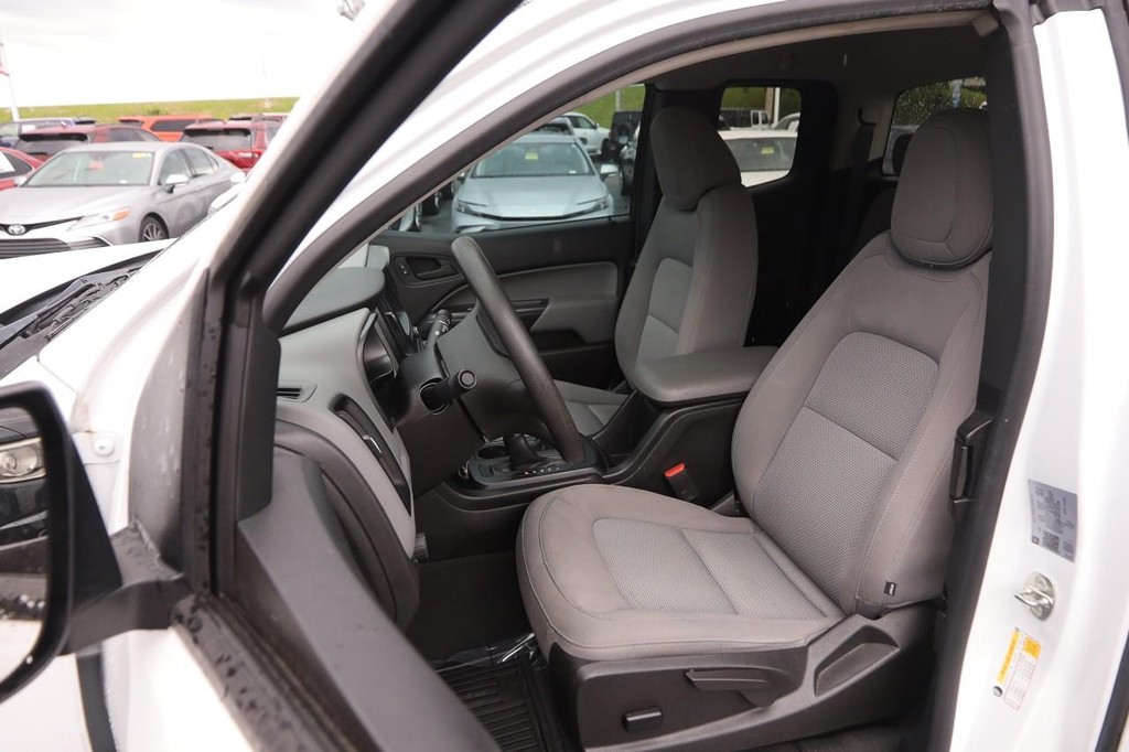 Chevrolet Colorado Vehicle Full-screen Gallery Image 8