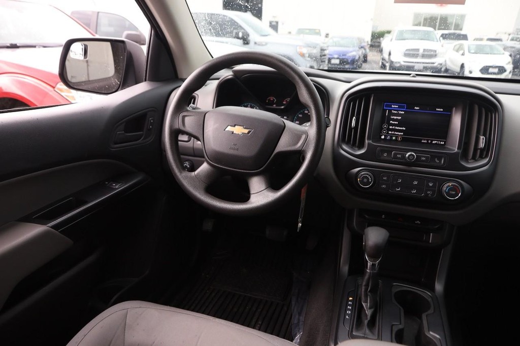 Chevrolet Colorado Vehicle Full-screen Gallery Image 18
