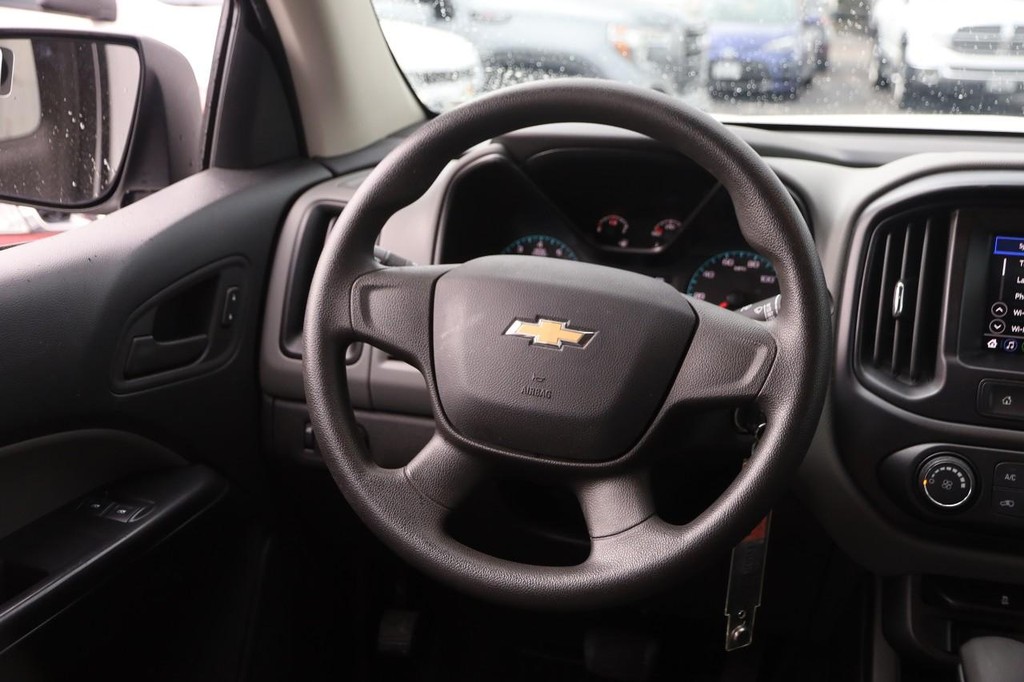 Chevrolet Colorado Vehicle Full-screen Gallery Image 19