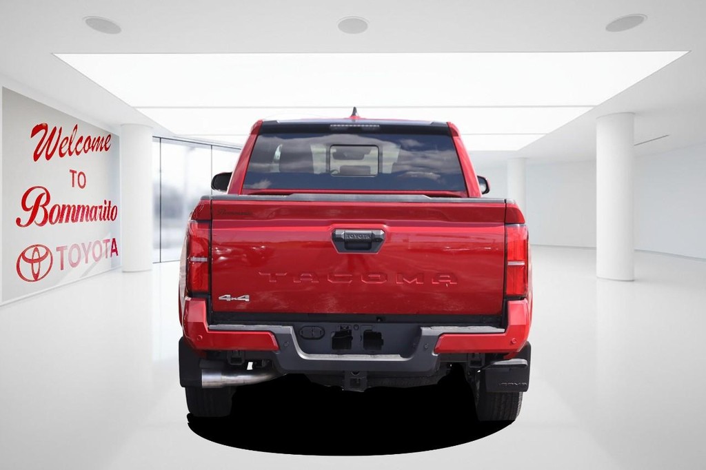 Toyota Tacoma 4WD Vehicle Full-screen Gallery Image 6